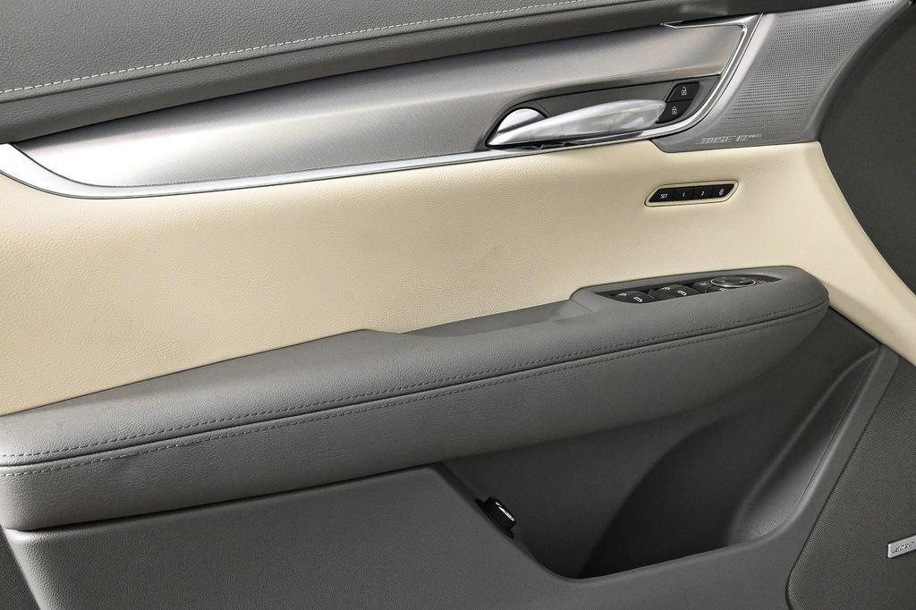 new 2025 Cadillac XT5 car, priced at $53,725