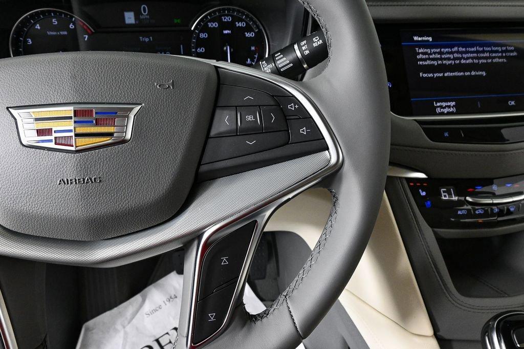 new 2025 Cadillac XT5 car, priced at $53,725