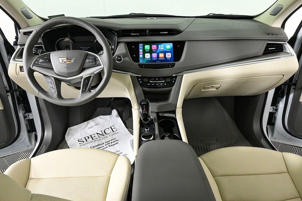 new 2025 Cadillac XT5 car, priced at $53,725