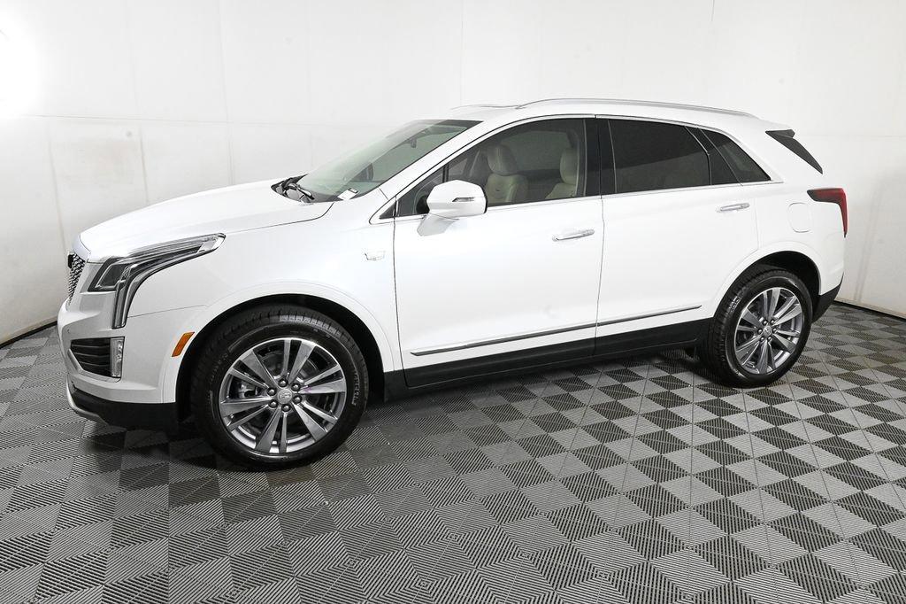 new 2025 Cadillac XT5 car, priced at $53,725