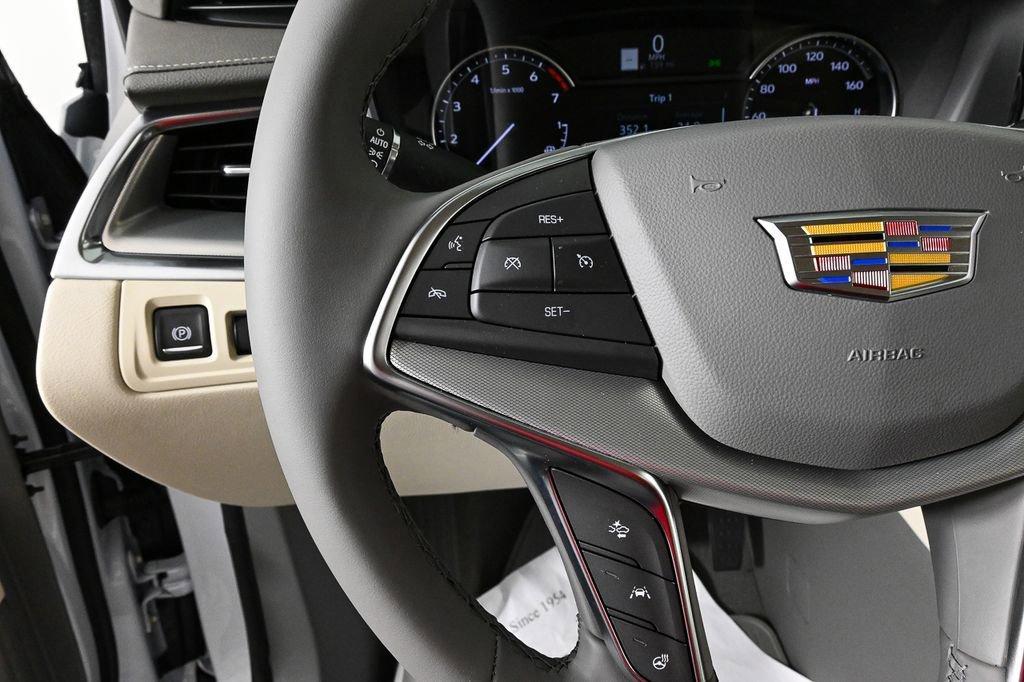 new 2025 Cadillac XT5 car, priced at $53,725