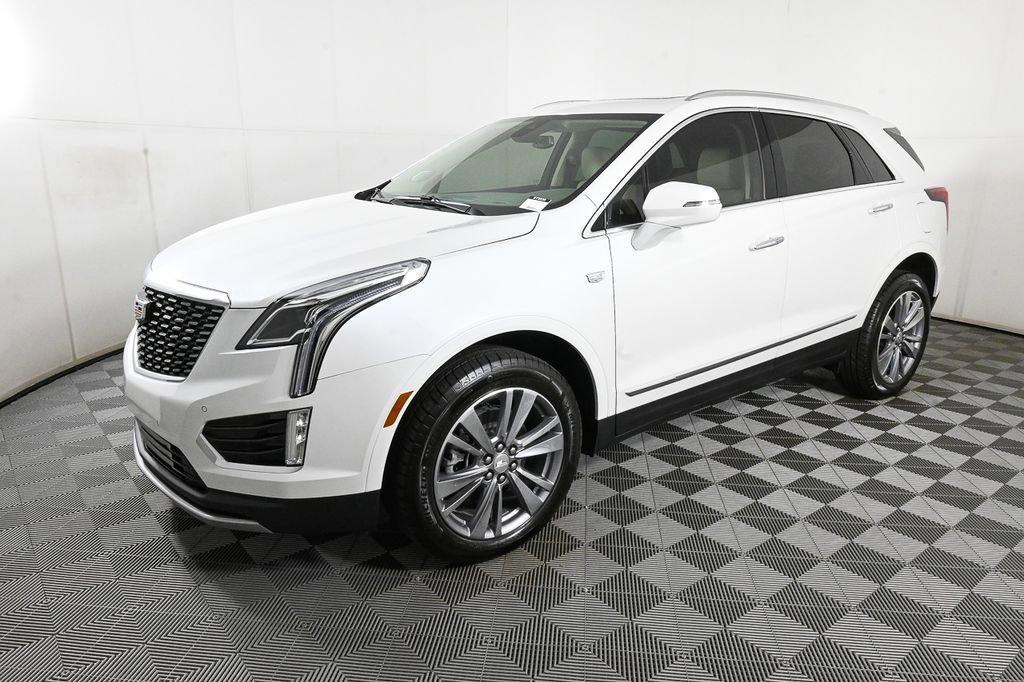 new 2025 Cadillac XT5 car, priced at $53,725
