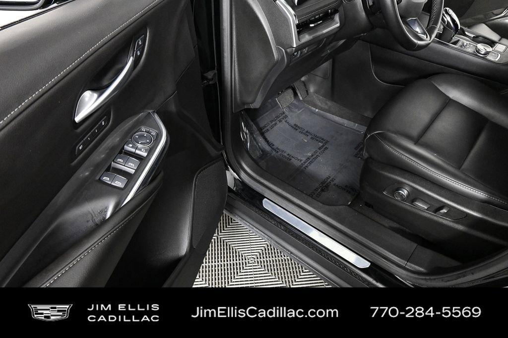 used 2025 Cadillac XT4 car, priced at $34,500