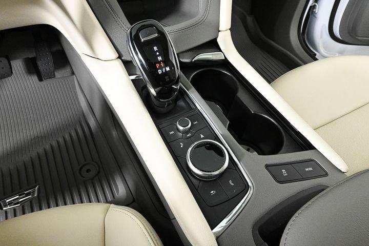 new 2025 Cadillac XT6 car, priced at $58,009