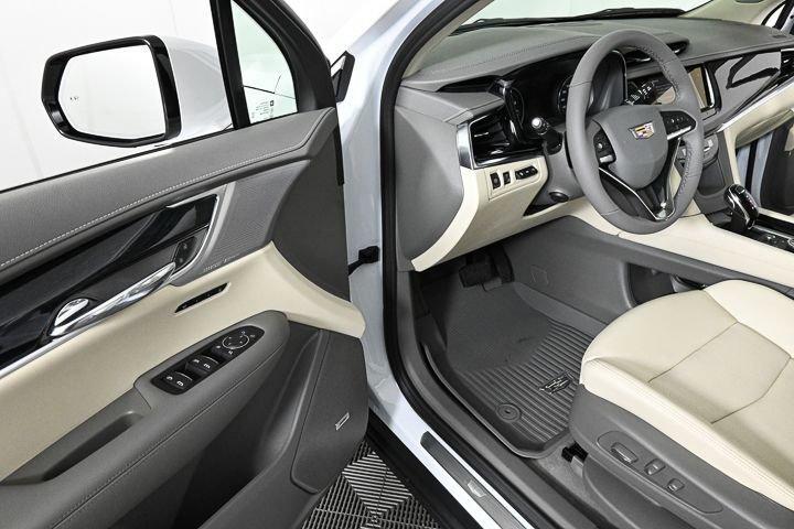 new 2025 Cadillac XT6 car, priced at $58,009