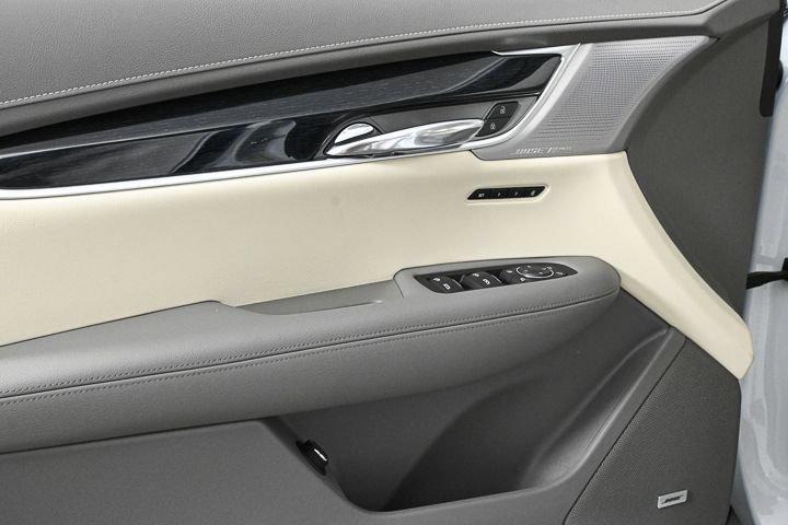 new 2025 Cadillac XT6 car, priced at $58,009