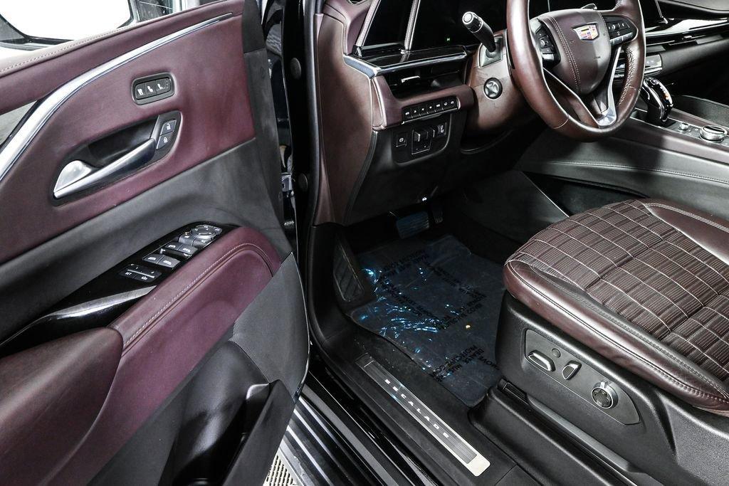 used 2022 Cadillac Escalade ESV car, priced at $78,500