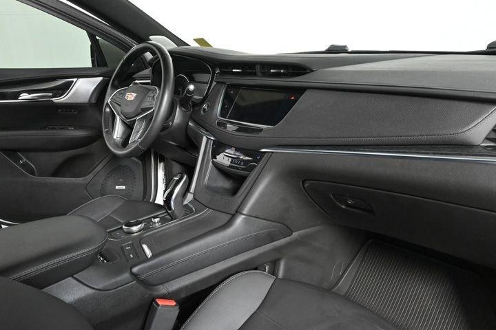 used 2021 Cadillac XT5 car, priced at $29,000