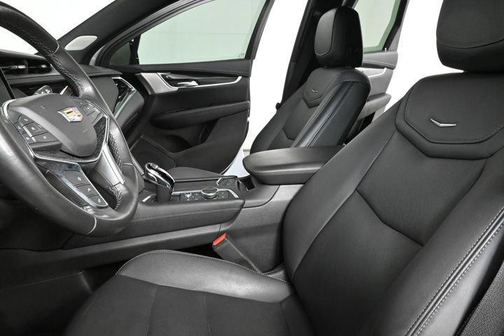 used 2021 Cadillac XT5 car, priced at $29,000
