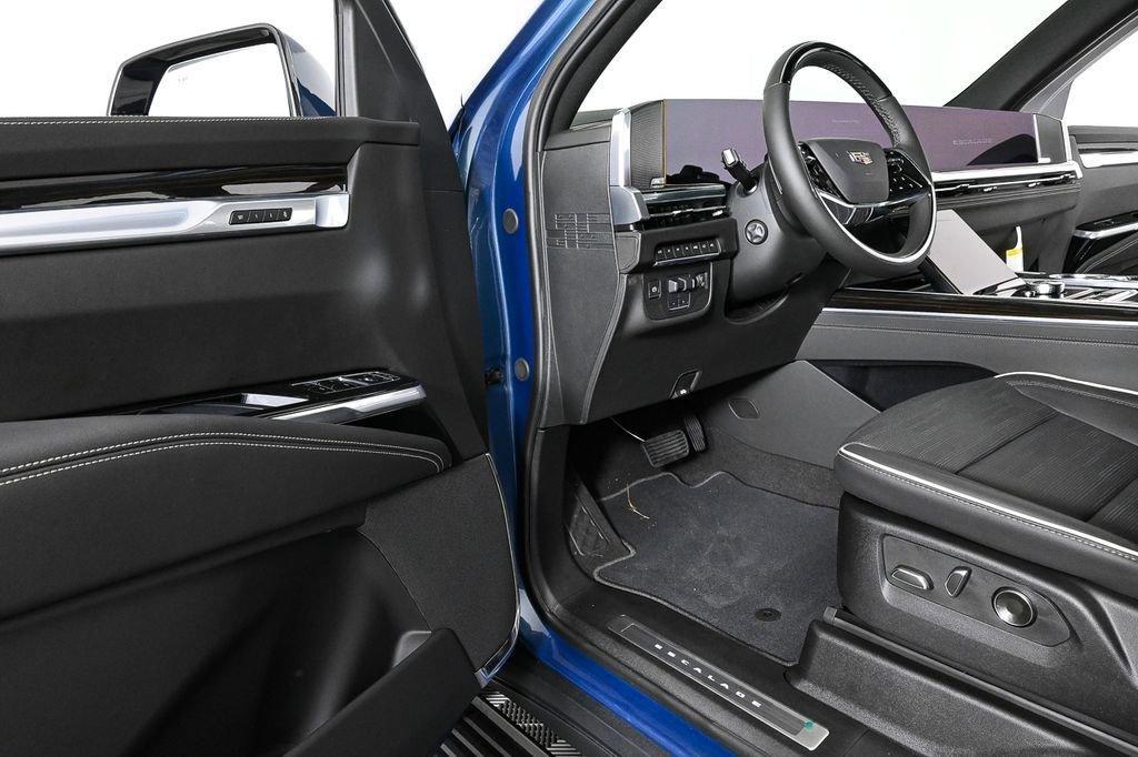 new 2025 Cadillac Escalade car, priced at $110,620