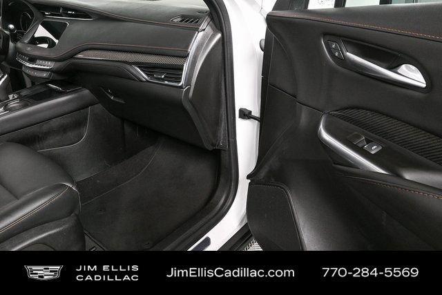 used 2022 Cadillac XT4 car, priced at $32,988