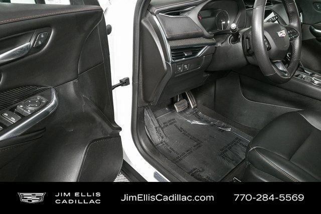 used 2022 Cadillac XT4 car, priced at $32,988