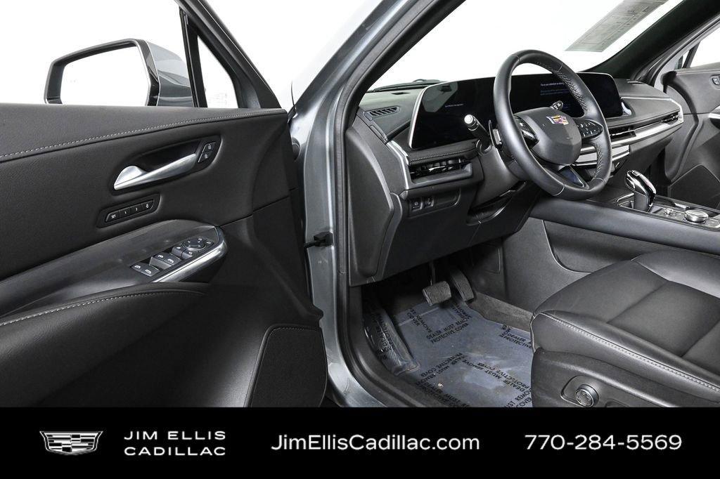 used 2025 Cadillac XT4 car, priced at $38,950