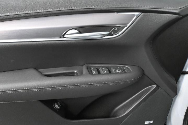 new 2025 Cadillac XT5 car, priced at $46,240