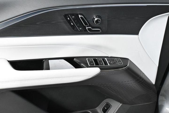new 2025 Cadillac LYRIQ car, priced at $60,385