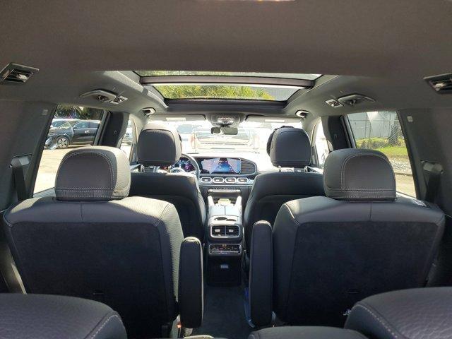 new 2025 Mercedes-Benz GLS 580 car, priced at $124,800