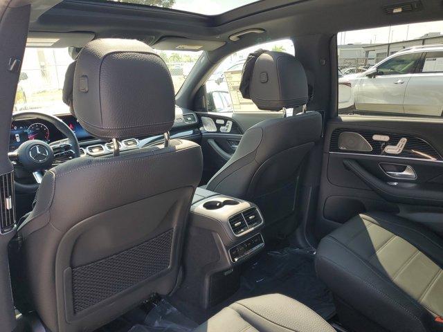 new 2025 Mercedes-Benz GLS 580 car, priced at $124,800