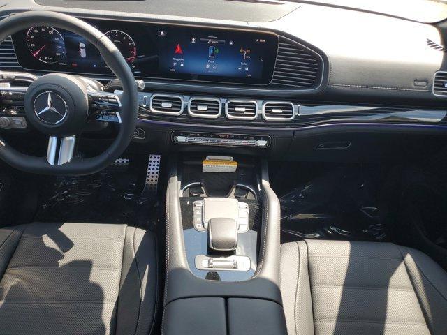 new 2025 Mercedes-Benz GLS 580 car, priced at $124,800