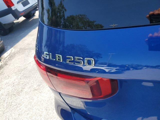 new 2025 Mercedes-Benz GLB 250 car, priced at $53,925