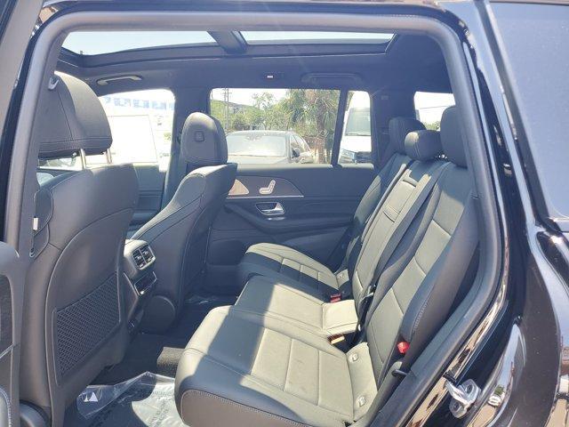 new 2025 Mercedes-Benz GLS 450 car, priced at $97,415