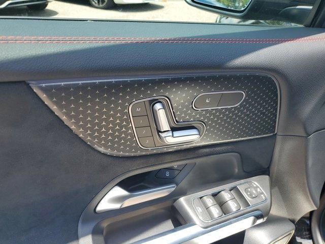 new 2025 Mercedes-Benz GLB 250 car, priced at $51,975