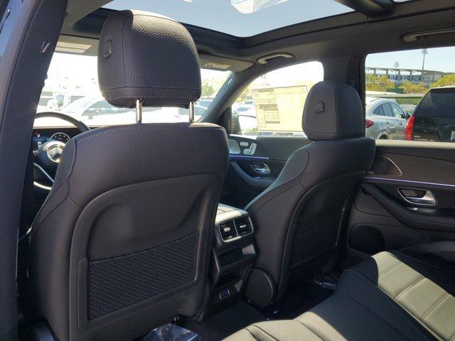 new 2025 Mercedes-Benz GLE 580 car, priced at $93,465