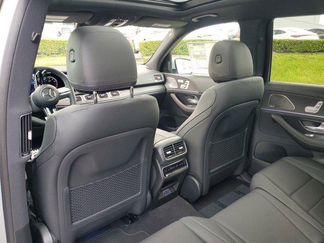 new 2025 Mercedes-Benz GLS 450 car, priced at $101,275