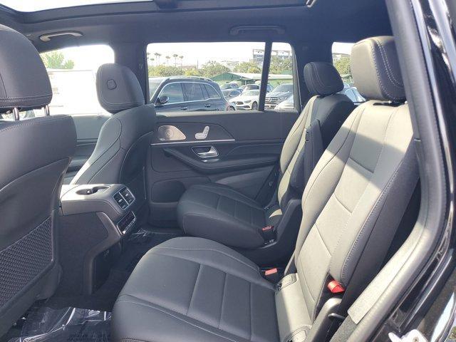 new 2025 Mercedes-Benz GLS 450 car, priced at $91,945