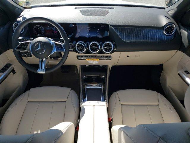 new 2025 Mercedes-Benz GLA 250 car, priced at $44,345