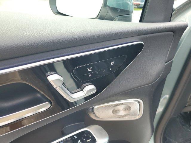 new 2025 Mercedes-Benz GLC 300 car, priced at $58,465