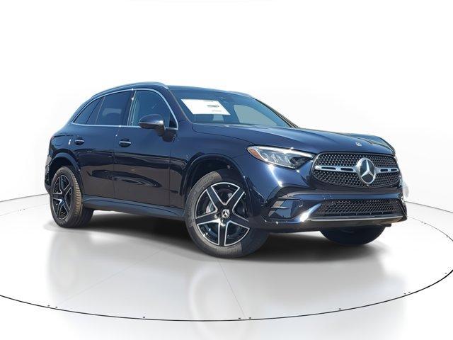 new 2024 Mercedes-Benz GLC 300 car, priced at $60,095