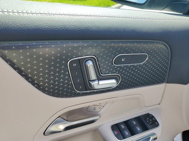 new 2025 Mercedes-Benz GLB 250 car, priced at $47,145