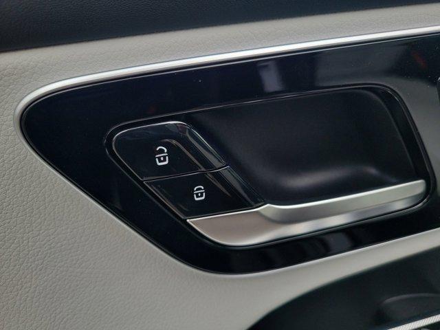 new 2025 Mercedes-Benz GLC 300 car, priced at $60,865