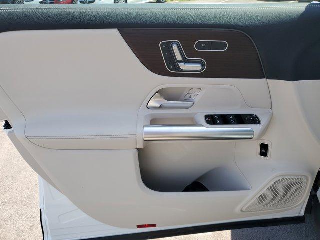 new 2025 Mercedes-Benz GLA 250 car, priced at $46,680