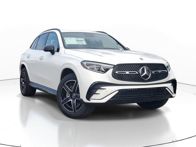 new 2025 Mercedes-Benz GLC 300 car, priced at $56,335