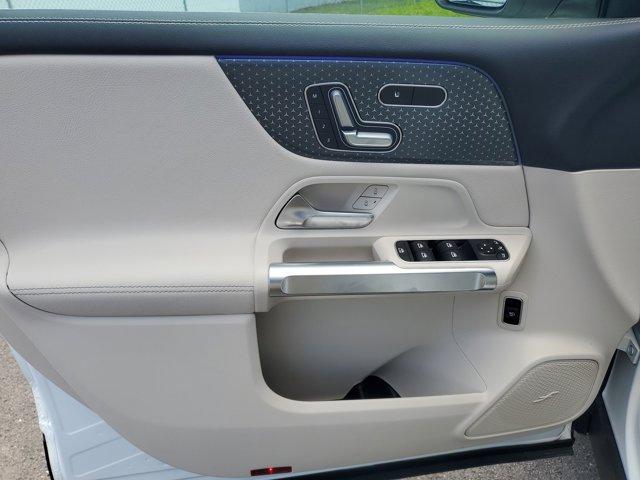 new 2025 Mercedes-Benz GLB 250 car, priced at $48,645