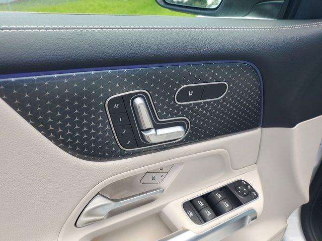 new 2025 Mercedes-Benz GLB 250 car, priced at $48,645