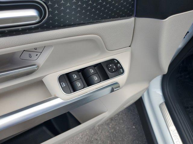 new 2025 Mercedes-Benz GLB 250 car, priced at $48,645