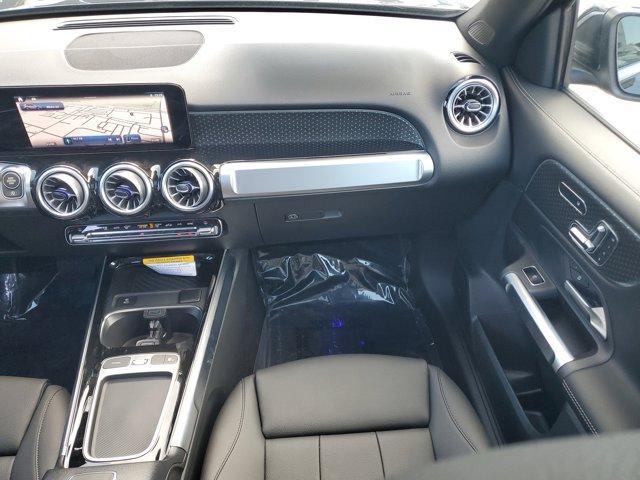 new 2025 Mercedes-Benz GLB 250 car, priced at $50,665