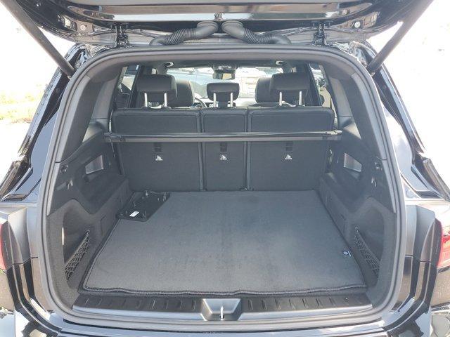 new 2025 Mercedes-Benz GLB 250 car, priced at $50,665
