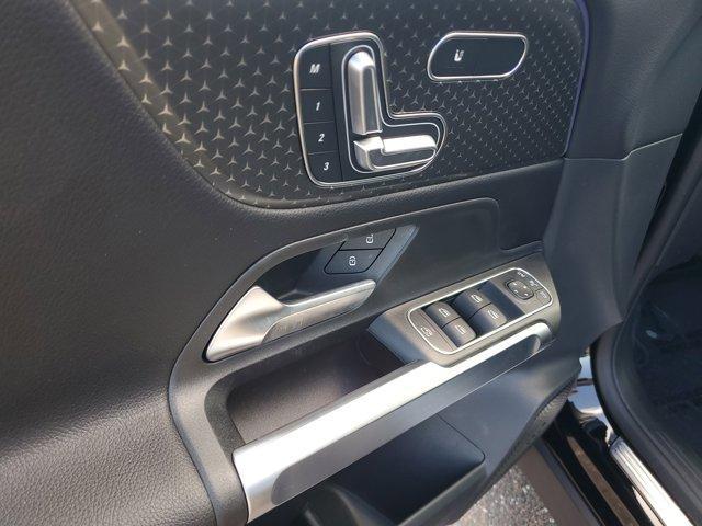 new 2025 Mercedes-Benz GLB 250 car, priced at $50,665