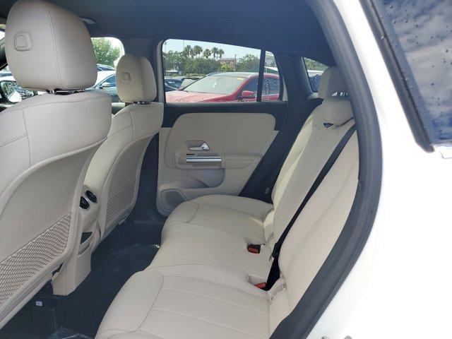 new 2025 Mercedes-Benz GLA 250 car, priced at $44,345