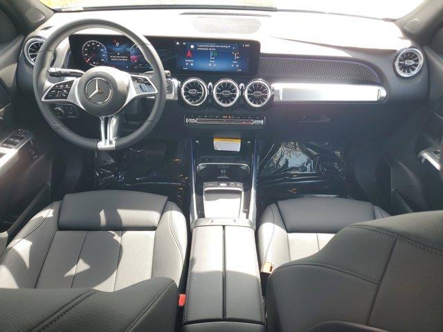 new 2025 Mercedes-Benz GLB 250 car, priced at $48,645