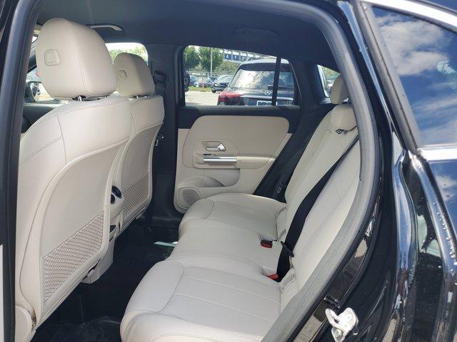new 2025 Mercedes-Benz GLA 250 car, priced at $48,230