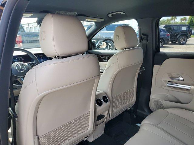 new 2025 Mercedes-Benz GLA 250 car, priced at $48,230