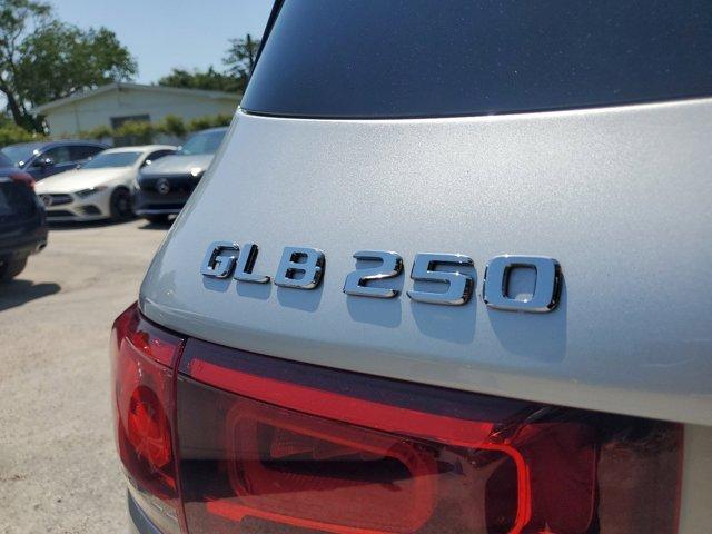 used 2020 Mercedes-Benz GLB 250 car, priced at $27,831