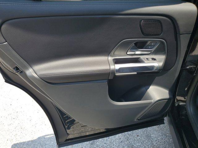 new 2025 Mercedes-Benz GLB 250 car, priced at $48,645