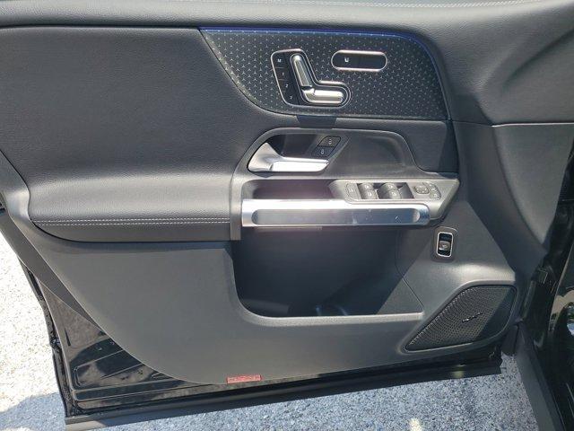 new 2025 Mercedes-Benz GLB 250 car, priced at $48,645