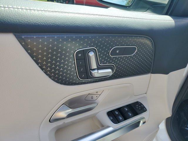 new 2025 Mercedes-Benz GLB 250 car, priced at $47,145