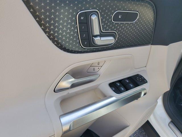new 2025 Mercedes-Benz GLB 250 car, priced at $47,145